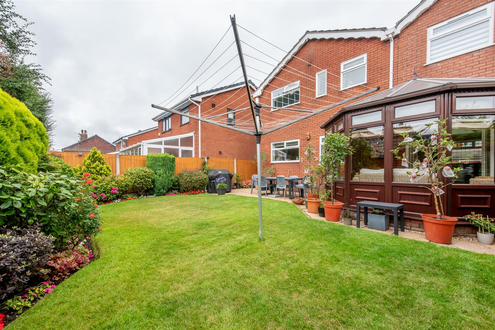North Grove, Preston